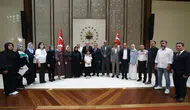 Cumhurbaşkanı Erdoğan, Kahramanmaraş'taki okul saldırısında hayatını kaybeden öğrencilerin aileleriyle görüştü