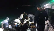 İzmir açıklarında Sahil Güvenlik operasyonu : 21 düzensiz göçmen yakalandı, 31 kişi kurtarıldı