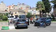 Kilis'te 2 otomobil çarpıştı : 4 yaralı