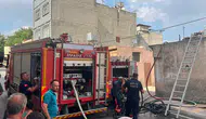 Kilis'te korkutan yangın ! Metruk ev alevlere teslim oldu