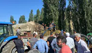 Kars Sarıkamış'ta 800 balya ot yandı