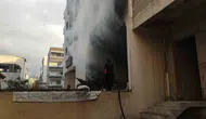 Balıkesir'de apartman yangını ! Birinci kattaki daire alevlere teslim oldu