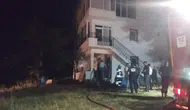 Malatya'da 2 katlı müstakil evde yangın çıktı