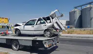 Konya'da zincirleme kaza ! 3 otomobil birbirine girdi, 9 kişi yaralandı