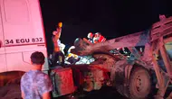 Beykoz'da hafriyat kamyonu ile otomobil çarpıştı