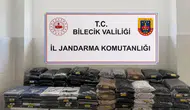 Bilecik'te otobüsten 750 bin liralık kaçak kıyafet çıktı
