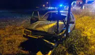 Çorum'da elektrik direğine çarpan otomobil tarlaya uçtu : Sürücü alkollü çıktı