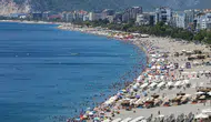 Zonguldak’ta 4 günlük deniz yasağı sona erdi ! Vatandaşlar plajlara akın etti