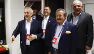 Aziz Yıldırım'dan Fenerbahçelilere Şampiyonlar Ligi hediyesi : Yeni orta saha geliyor