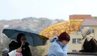 İstanbul Valiliği uyardı : Kuvvetli rüzgar ve fırtına geliyor
