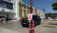 AVM'de tepki çeken görüntü : 25 milyon liralık araç ambulans alanına park edildi
