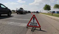 Afyonkarahisar'da hafif ticari araç devrildi : 1 ölü, 2 yaralı
