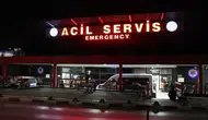 İzmir'de motosiklet kazası : Bariyerlere çarpan sürücü hayatını kaybetti, 1 ağır yaralı