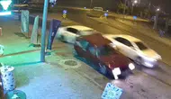 Denizli'de polisten kaçan alkollü sürücü 4 otomobile çarptı : 450 bin lira ceza kesildi