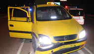 Karaman'da taksi refüje çıktı : 2 kişi yaralandı