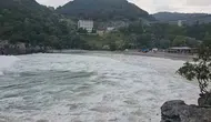 Zonguldak'ta olumsuz hava şartları nedeniyle denize girmek yasaklandı
