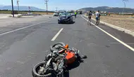 Burdur'da otomobil ile motosiklet çarpıştı : Genç kadın hayatını kaybetti