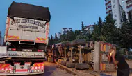 Adana'da 4 araçlı zincirleme trafik kazası : 3 yaralı
