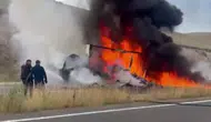 Kars Sarıkamış'ta kargo aracı yandı