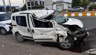 Muş'ta ticari araç, tıra arkadan çarptı : 3 yaralı