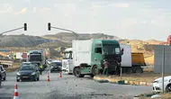 Kırıkkale'de yolcu otobüsü ile tır çarpıştı : 1 yaralı