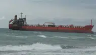 Dron saldırısında hasar gören tanker sürüklendi : Samsun'da karaya oturdu