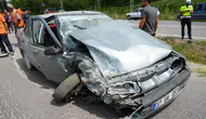 Kastamonu'da otomobil ile kamyonet çarpıştı : 3 kişi yaralandı
