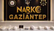 Gaziantep'te kıyafetlerin arasına zulalanmış 7 kilo uyuşturucu ele geçirildi