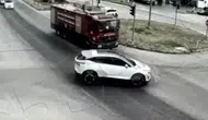 Amasya'da yangına giden itfaiye arazözü otomobille çarpıştı : Kaza anı kamerada
