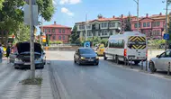 Eskişehir'de caddeye akan motor yağı trafiği felç etti : Sürücüler zor anlar yaşadı