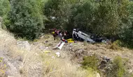 Sivas'ta yolcu minibüsü uçuruma devrildi : 4 ölü, 4'ü ağır 10 yaralı