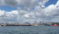 Gemi geçişi nedeniyle İstanbul Boğazı transit trafiğe kapatıldı