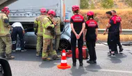 İzmir'de otomobil, tırın dorsesine çarptı : 19 yaşındaki sürücü öldü