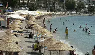 Bodrum'da termometreler 40 dereceyi aştı : Sahillerde yoğunluk oluşturdu