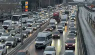 İstanbul'da uyum haftası başladı, trafik kilitlendi
