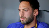 Hakan Çalhanoğlu Milano Moda haftasında podyuma çıktı