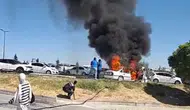 Aksaray'da hastane otoparkında korkutan yangın : Otomobil kullanılmaz hale geldi