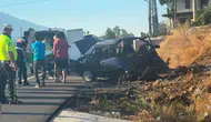 Muğla Seydikemer'de otomobil toprak alana çarptı : 2 ölü