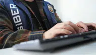 Didim'de kendilerini polis ve savcı olarak tanıtan 3 dolandırıcı yakalandı