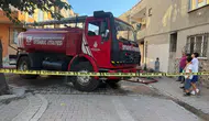 Küçükçekmece'de 6 katlı binanın çatısında yangın çıktı