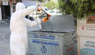 Aydın İncirliova'da karasineklere karşı çöp konteynerleri ilaçlandı