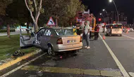 Niğde'de otomobil refüje çarptı: 2'si ağır 4 yaralı