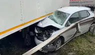 Samsun'da otomobil tırla çarpıştı: 2 sürücü yaralandı