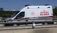 Zeytinburnu’nda otomobil otopark duvarından boş araziye düştü