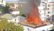Tuzla'da 2 katlı binanın çatısında yangın çıktı