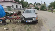 Erzurum'da otomobil tarım aletine çarptı : 1 yaralı