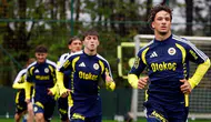 Fenerbahçe milli arada çalışmalarını çift antrenmanla sürdürdü