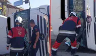 Hatay'da devrilen hafriyat kamyonunun sürücüsü yaralandı