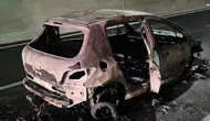 Ayvacık'ta Troya tünelinde otomobil alev alev yandı