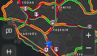 İstanbul’da yağmur trafiği kilitledi :
